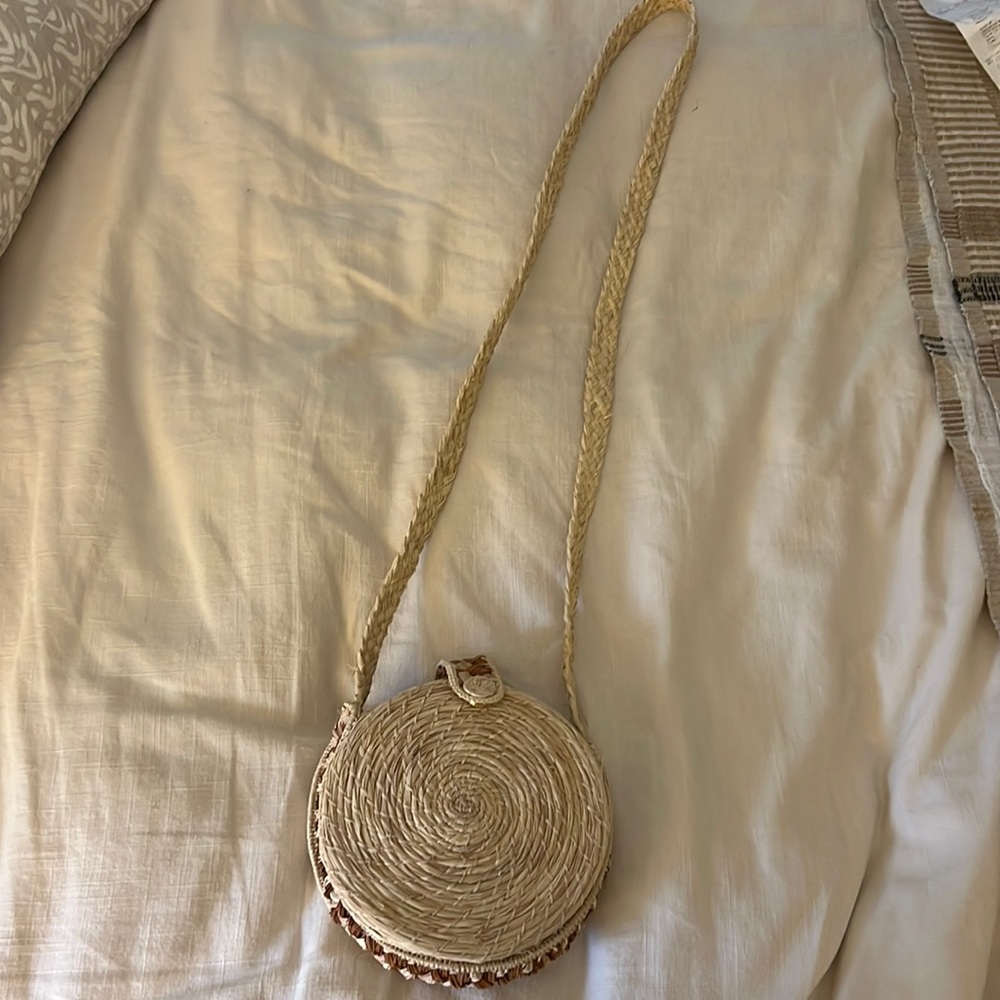 Raffia straw crossbody bag
